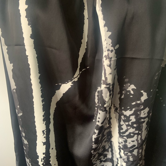 Le Chateau Tank top - Picture 2 of 4